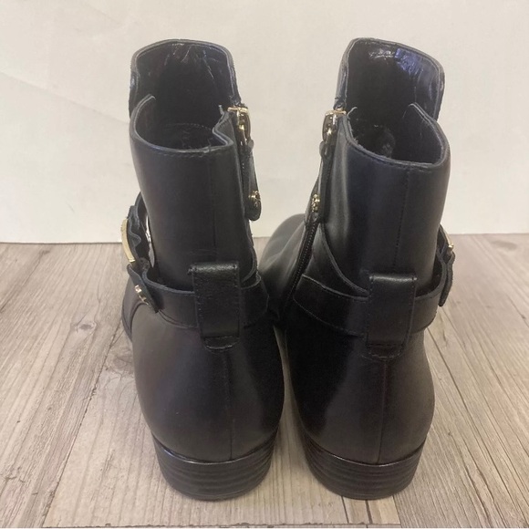 Isaac Mizrahi Tinker Women's Sz 8.5 Black Leather Gold Buckle /Studs Ankle Boot - Picture 7 of 11